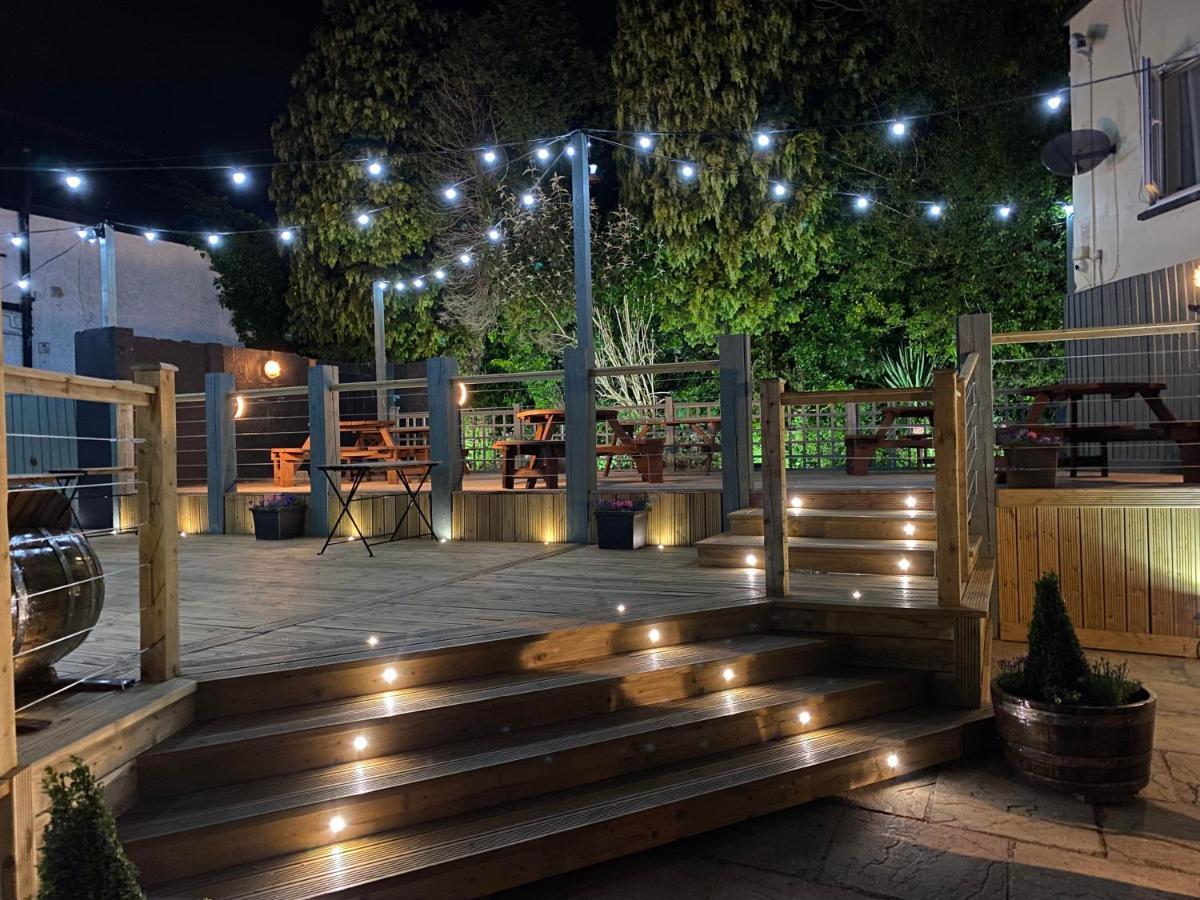 Hotel Tyr Winch Cardiff Exterior foto